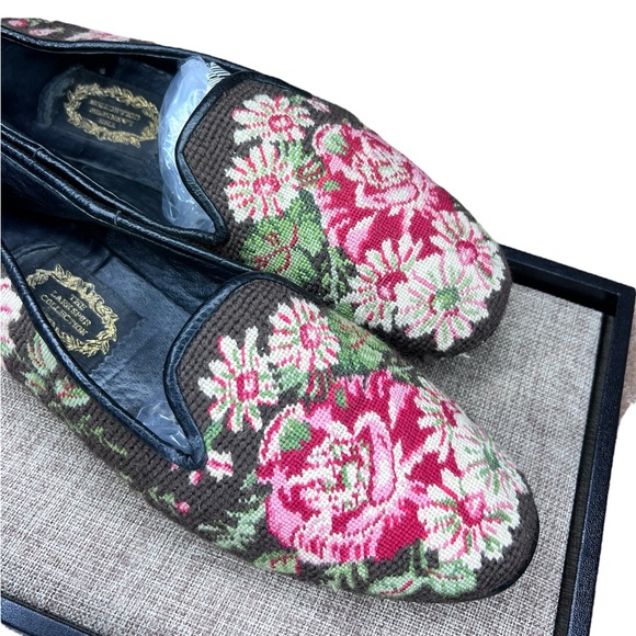 The Larkspur Collection needle point shoes 9 - Picture 3 of 4